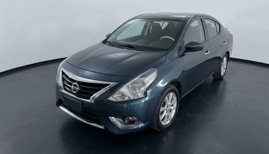 Nissan • Versa