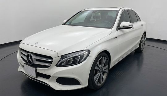 Mercedes Benz • Clase C