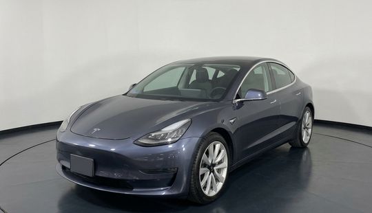 Tesla • Model 3