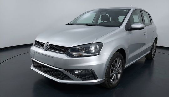 Volkswagen • Polo