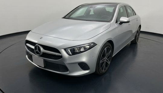 Mercedes Benz • Clase A