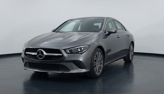 Mercedes Benz • Clase CLA