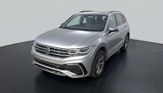 Volkswagen • Tiguan