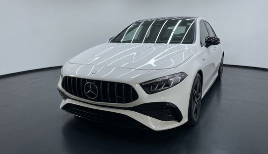 Mercedes Benz • Clase A