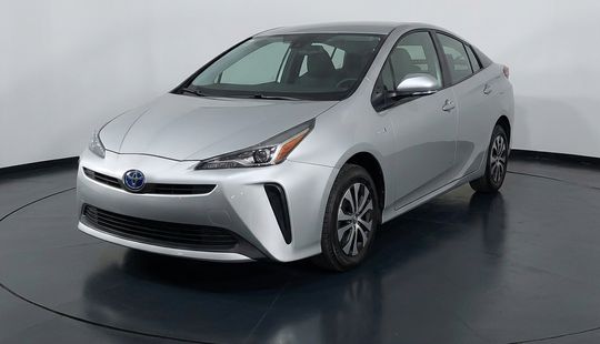 Toyota • Prius