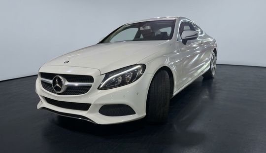Mercedes Benz • Clase C