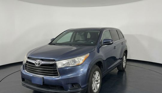 Toyota • Highlander