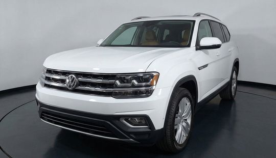Volkswagen • Taos