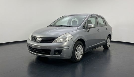 Nissan • Tiida