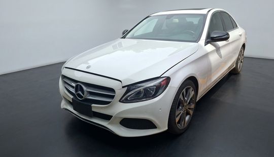 Mercedes Benz • Clase C