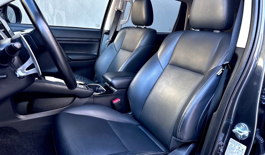 Mitsubishi Montero 3.0 SE PLUS AUTO 4WD Suv 2022