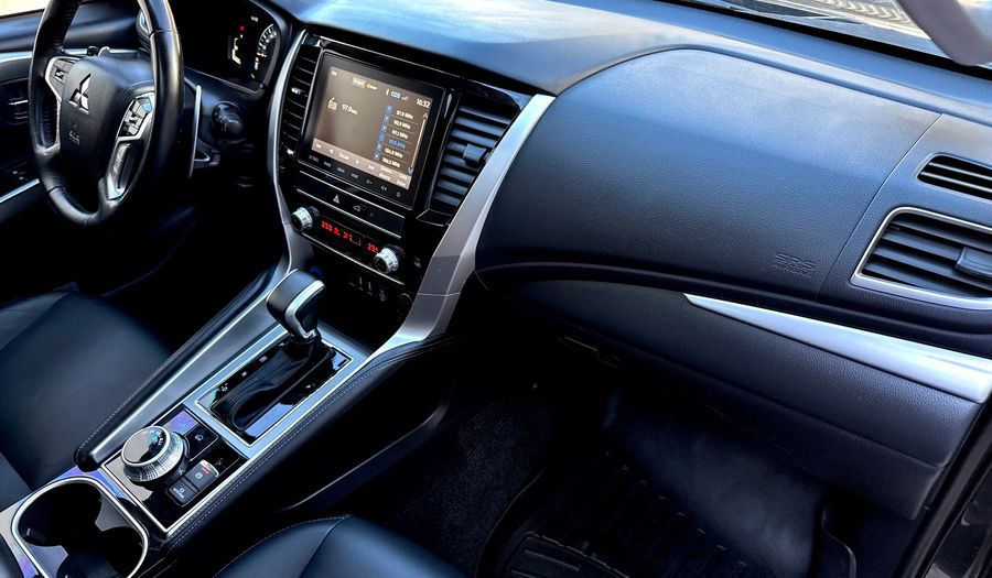 Mitsubishi Montero 3.0 SE PLUS AUTO 4WD Suv 2022