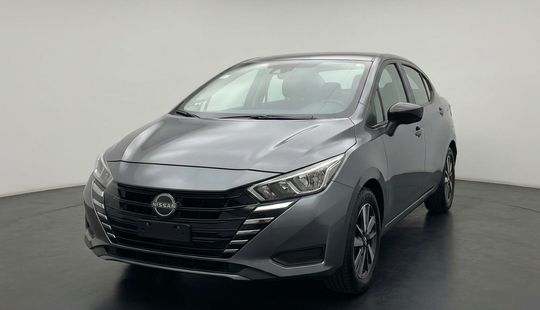 Nissan • Versa