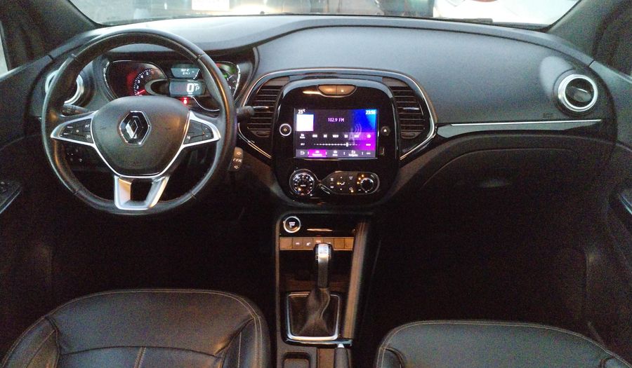 Renault Captur 1.3 ICONIC CVT Hatchback 2022