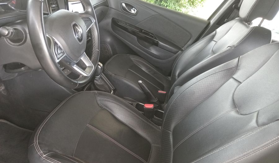 Renault Captur 1.3 ICONIC CVT Hatchback 2022