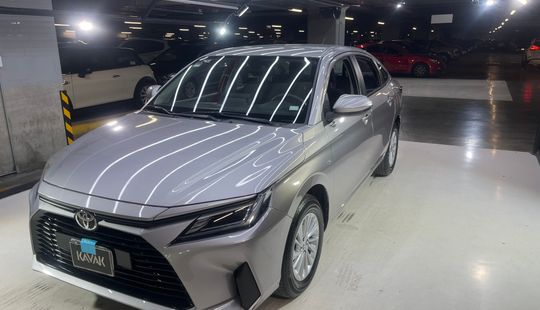 Toyota • Yaris