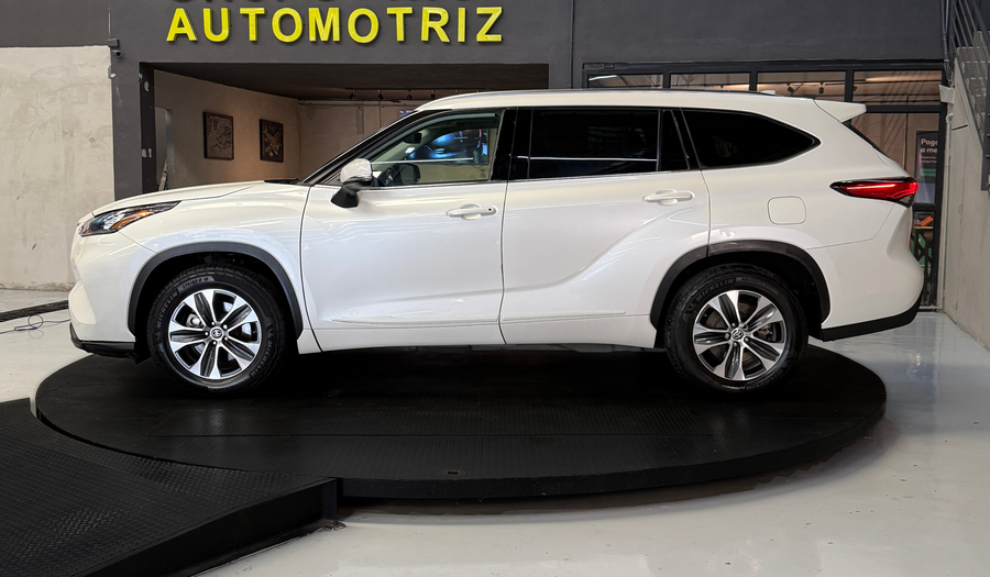 Toyota Highlander 3.5 XLE AUTO Suv 2021