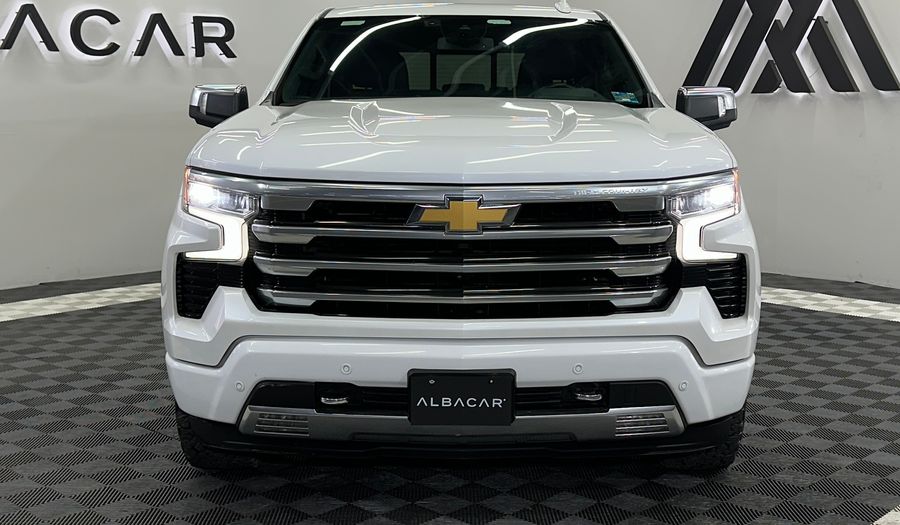 Chevrolet Cheyenne 5.3 CHEYENNE HIGH CREW CAB J AUTO 4WD Pickup 2023