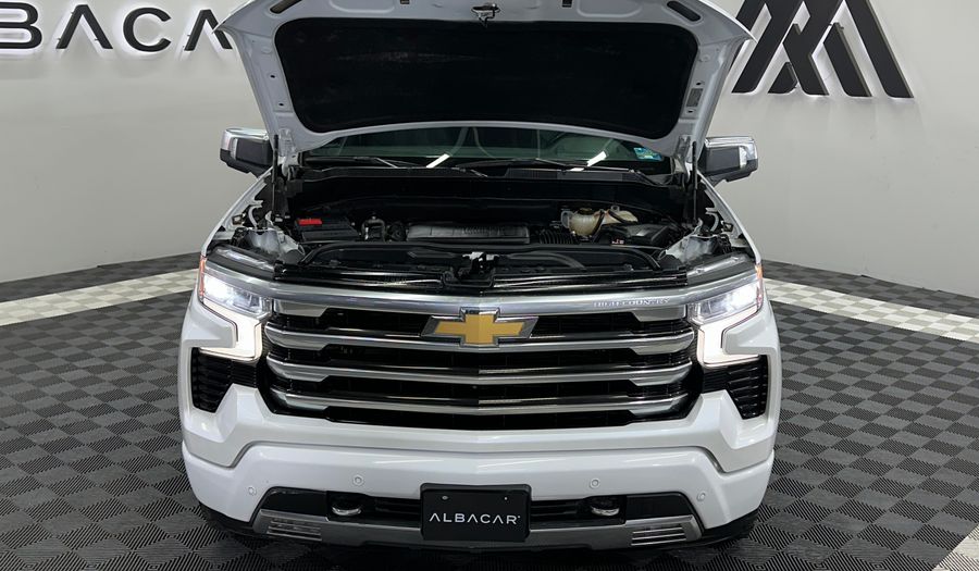 Chevrolet Cheyenne 5.3 CHEYENNE HIGH CREW CAB J AUTO 4WD Pickup 2023