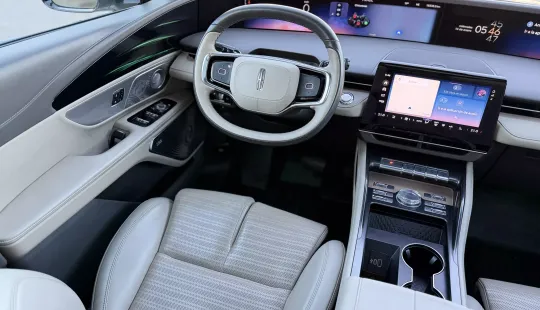 Lincoln • Nautilus