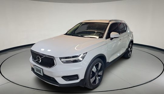 Volvo • XC40