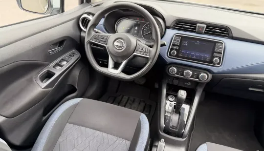 Nissan • Versa