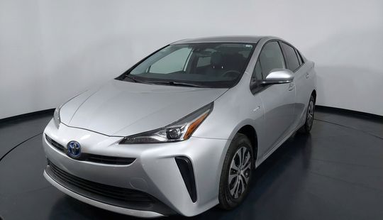 Toyota • Prius