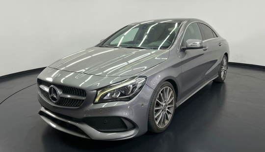 Mercedes Benz • Clase CLA