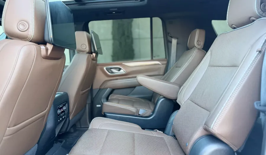 Chevrolet Suburban 6.2 HIGH COUNTRY G AUTO 4WD Suv 2023