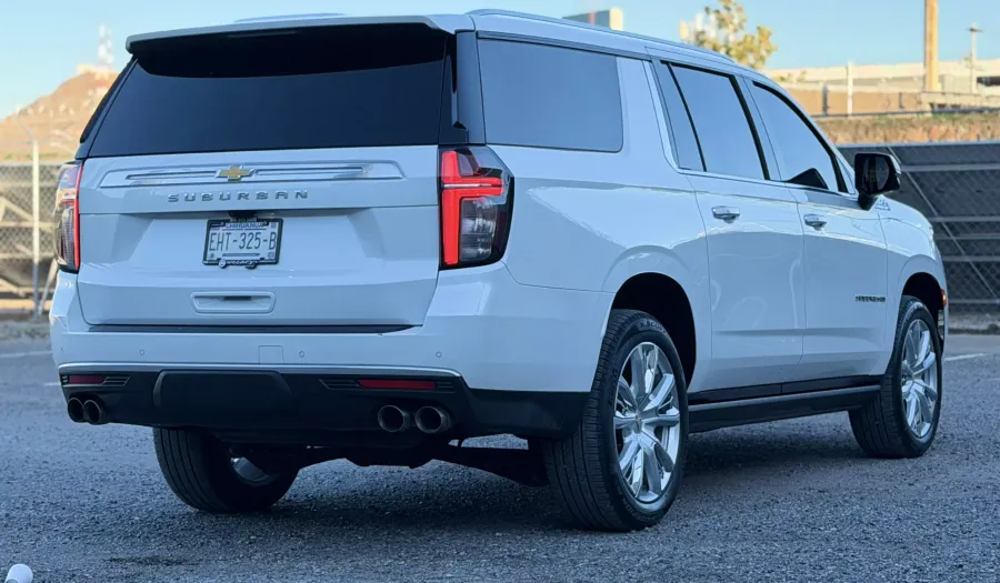 Chevrolet Suburban 6.2 HIGH COUNTRY G AUTO 4WD Suv 2023