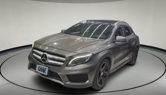 Mercedes Benz • Clase GLA