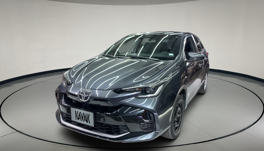 Toyota • Yaris