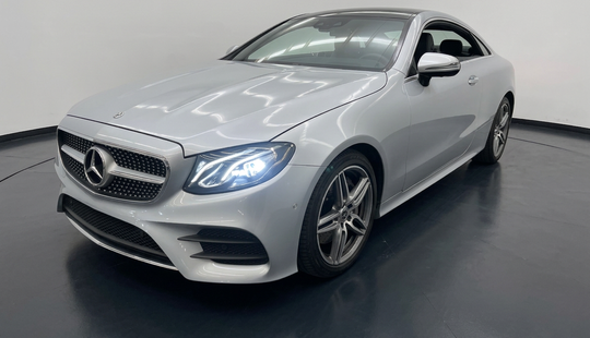 Mercedes Benz • Clase E