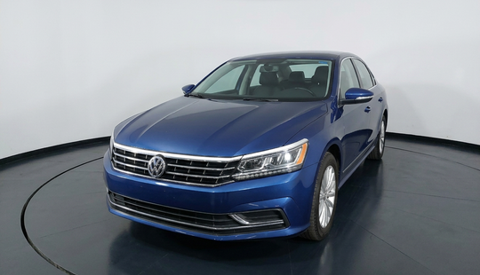 Volkswagen • Passat