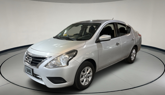 Nissan • Versa