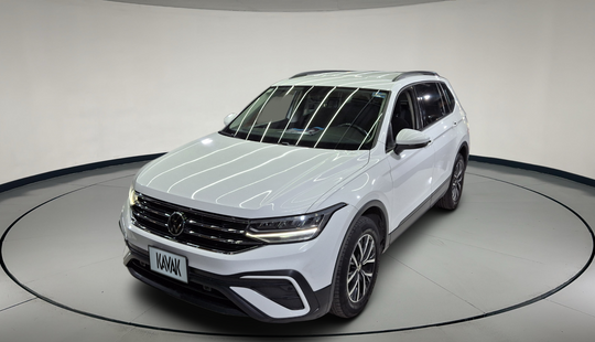 Volkswagen • Tiguan