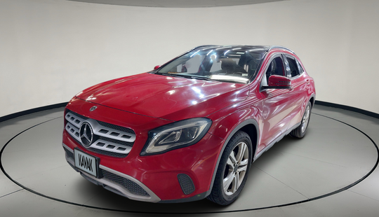 Mercedes Benz • Clase GLA
