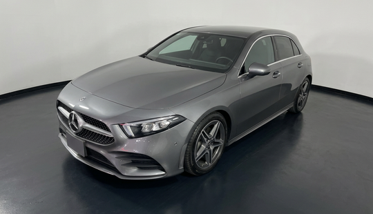 Mercedes Benz • Clase A