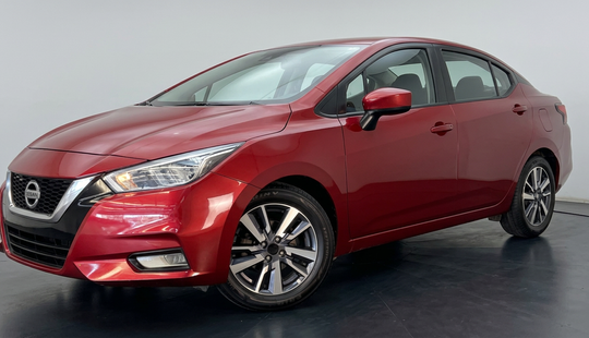Nissan • Versa