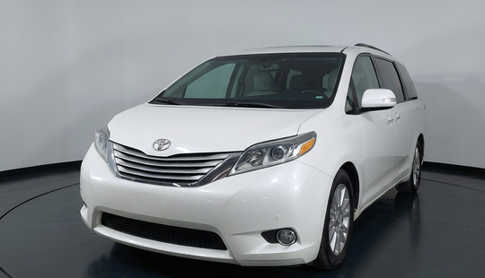 Toyota • Sienna