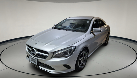 Mercedes Benz • Clase CLA