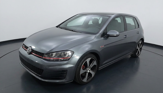 Volkswagen • Golf