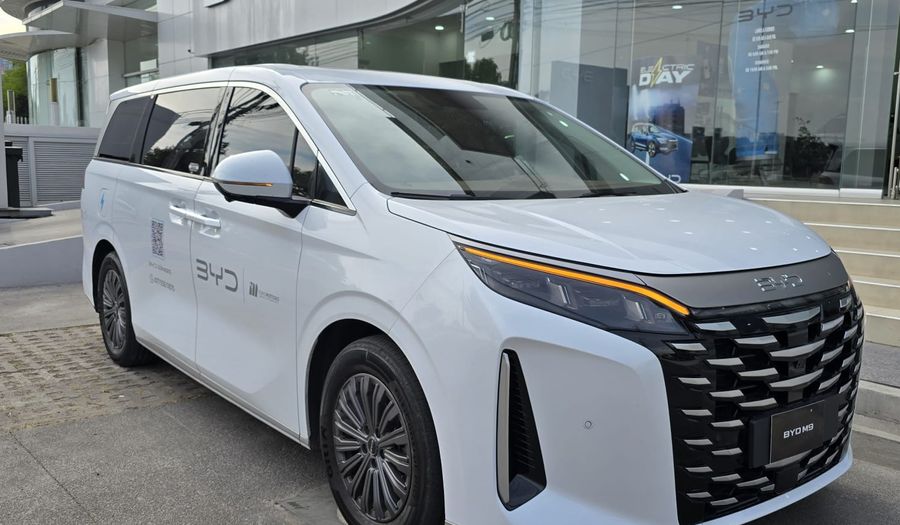 Byd M9 1.5T PHEV DM-I GL AUTO Minivan 2026