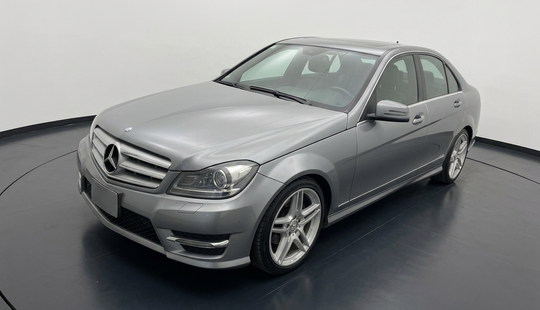 Mercedes Benz • Clase C