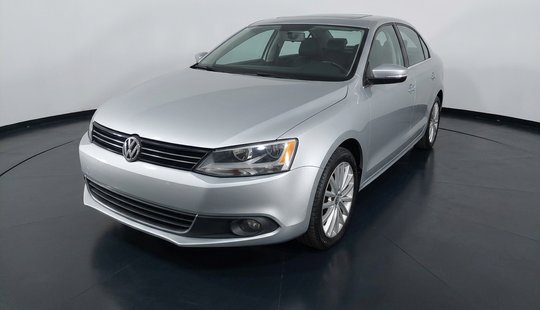 Volkswagen • Jetta