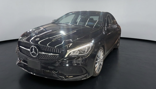 Mercedes Benz • Clase CLA