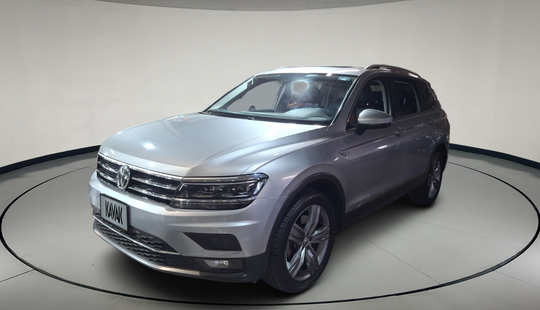 Volkswagen • Tiguan