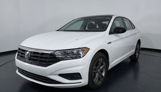 Volkswagen • Jetta