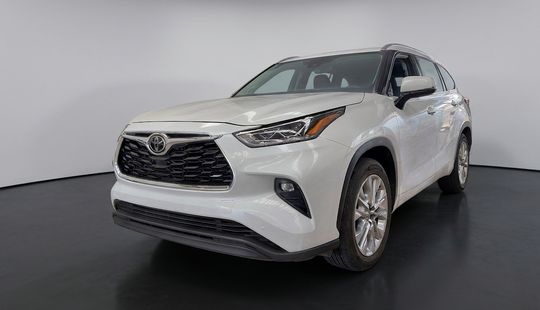 Toyota • Highlander