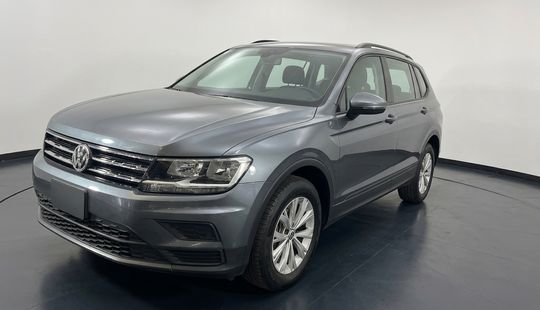 Volkswagen • Tiguan